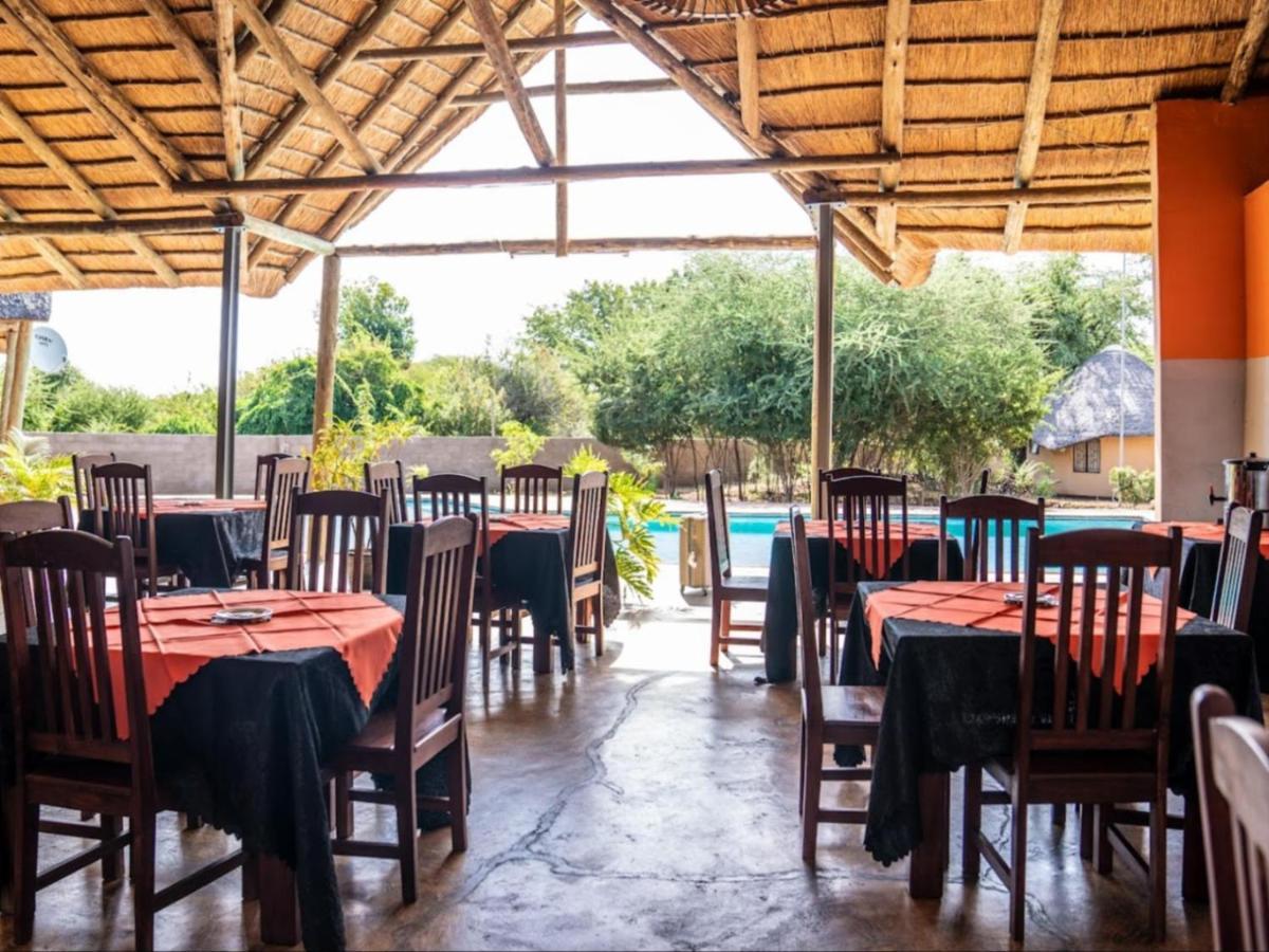 Nkanga Hotel Kasane Extérieur photo