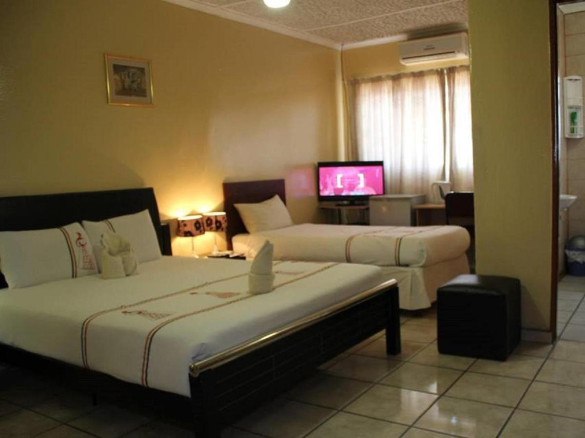 Nkanga Hotel Kasane Extérieur photo