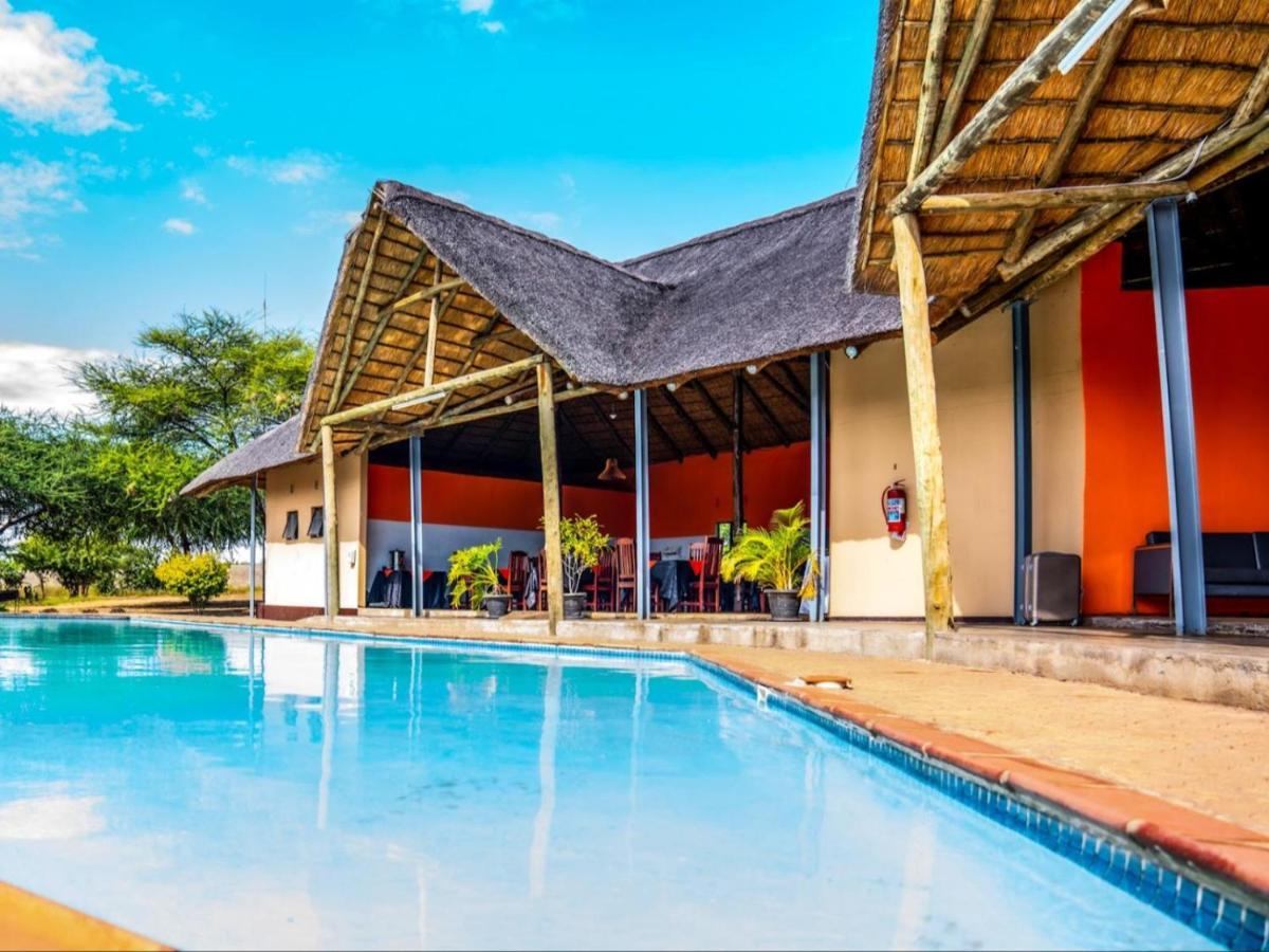 Nkanga Hotel Kasane Extérieur photo